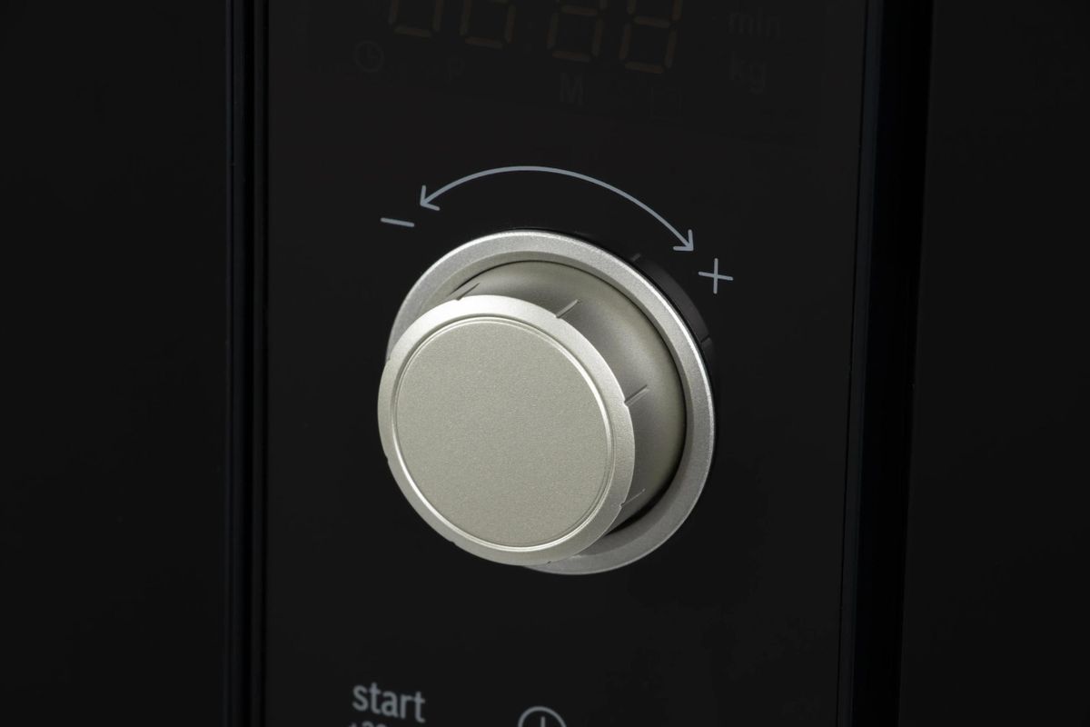 Lò vi sóng Bosch BEL653MB3
